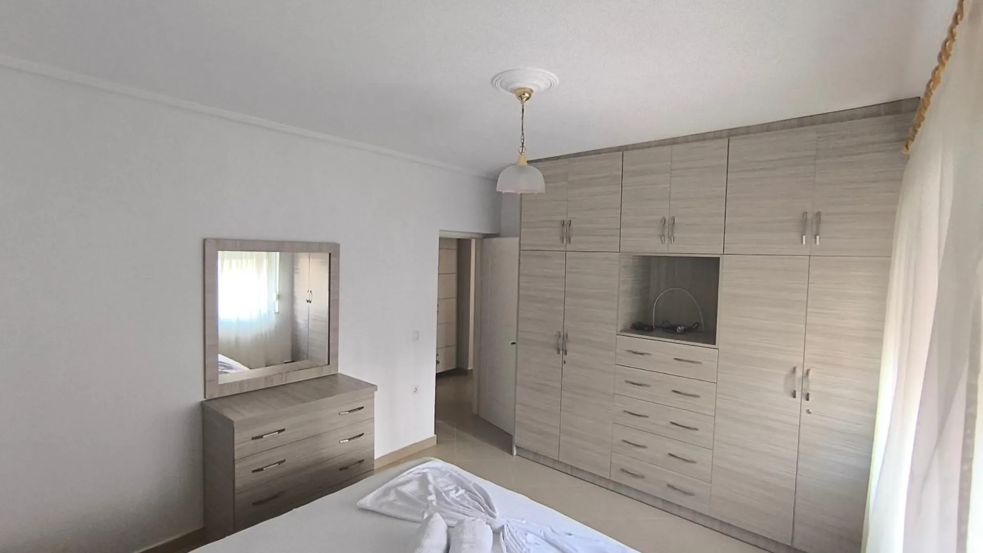 Marina Apartament Saranda ساراندا